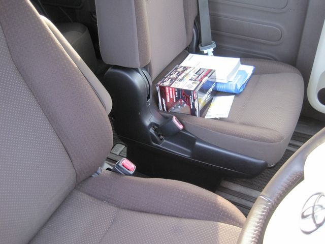 Toyota SPADE 2013-07 326-11