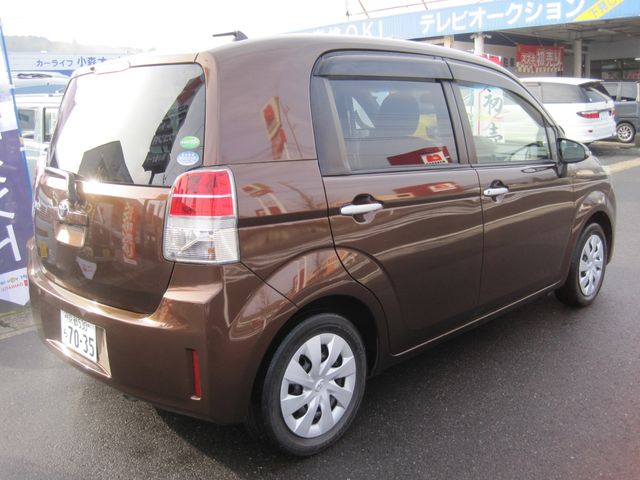 Toyota SPADE 2013-07 326-6