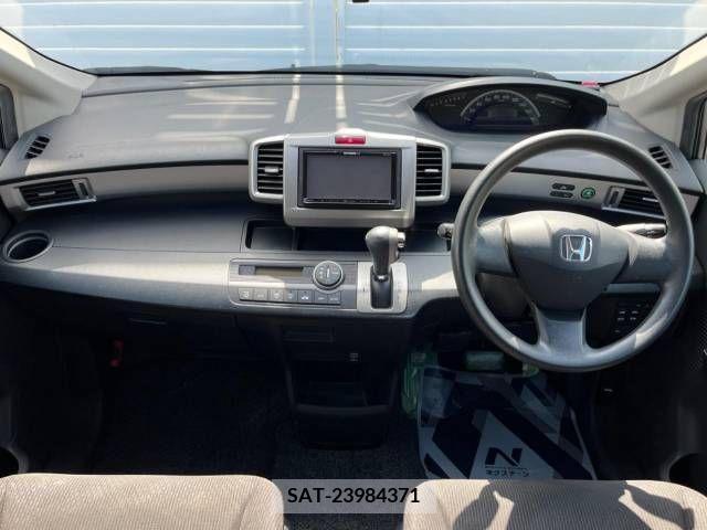 Honda FREED 2011-07 386434-1