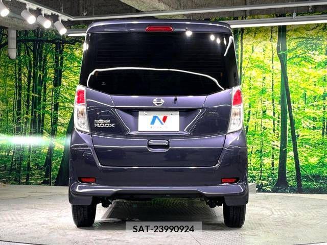 Nissan ROOX 2017-07 323831-15