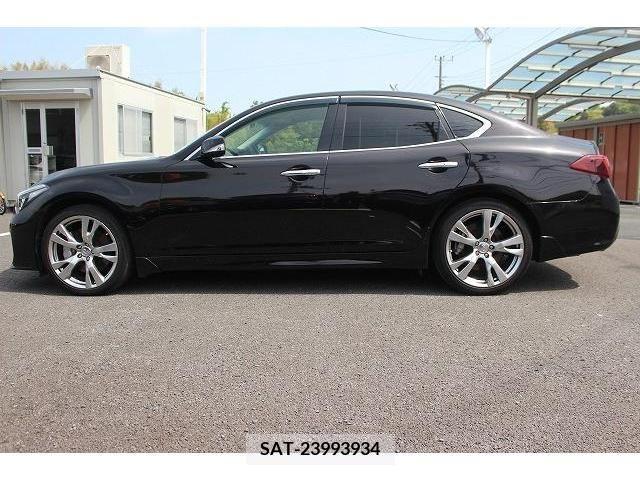 Nissan FUGA 2016-03 270696-10