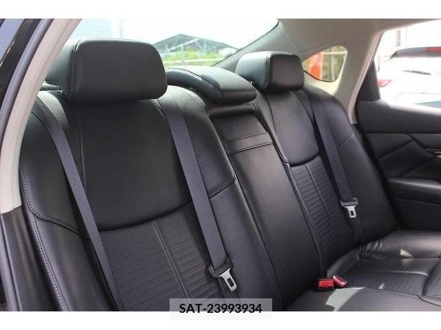 Nissan FUGA 2016-03 270696-15