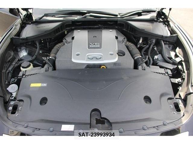 Nissan FUGA 2016-03 270696-19