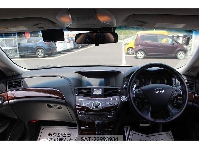 Nissan FUGA 2016-03 270696-17