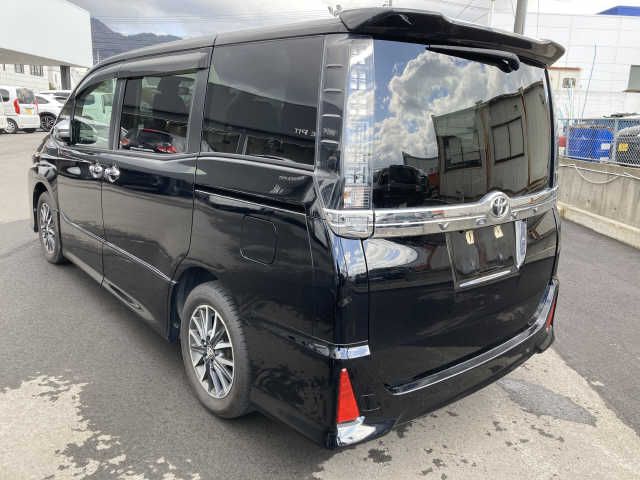 Toyota VOXY 2017-03 1615-7