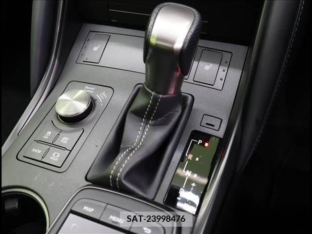 Lexus IS 2023-07 388355-15