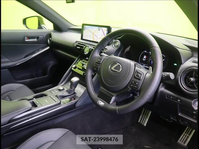 Lexus IS 2023-07 388355-20