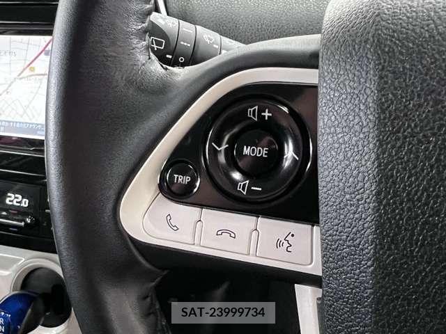 Toyota PRIUS 2016-03 379947-18