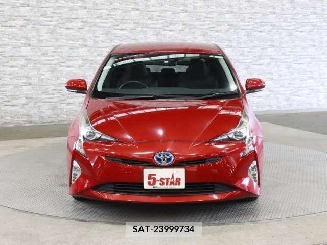 Toyota PRIUS 2016-03 379947-9