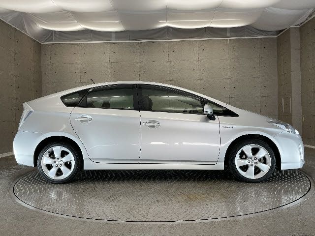 Toyota PRIUS 2010-06 12422-7