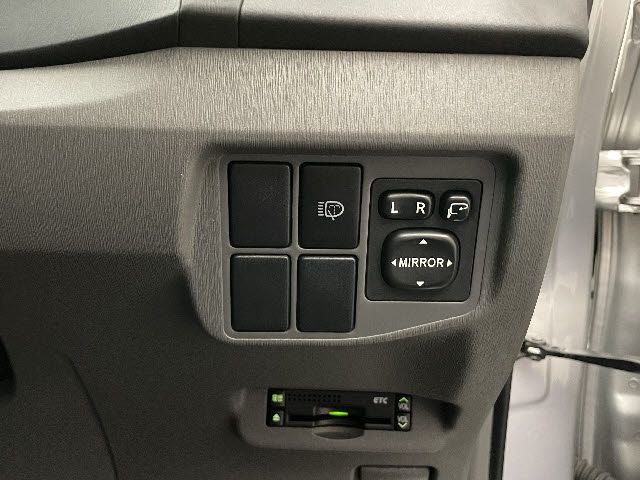 Toyota PRIUS 2010-06 12422-19