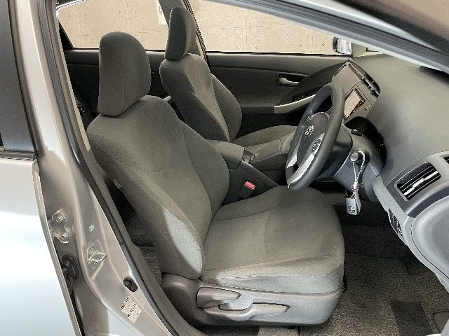 Toyota PRIUS 2010-06 12422-9
