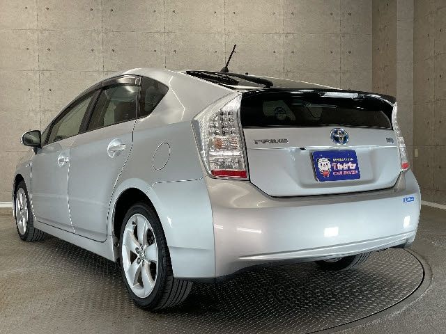 Toyota PRIUS 2010-06 12422-2