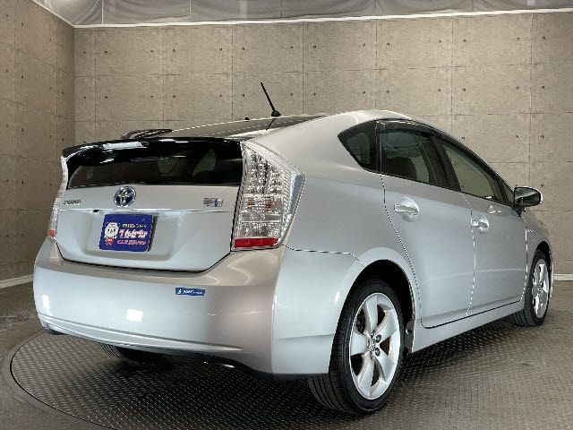 Toyota PRIUS 2010-06 12422-3