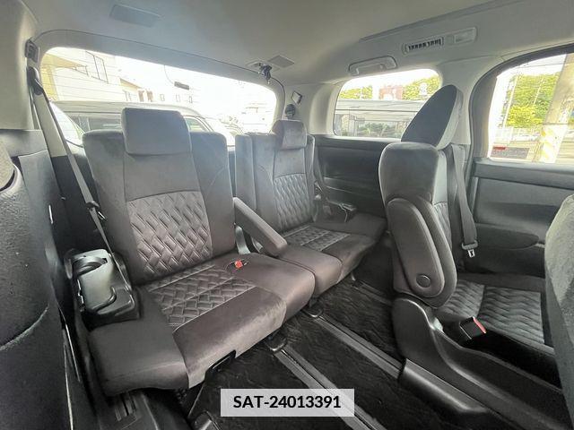 Toyota ALPHARD 2018-01 346285-24