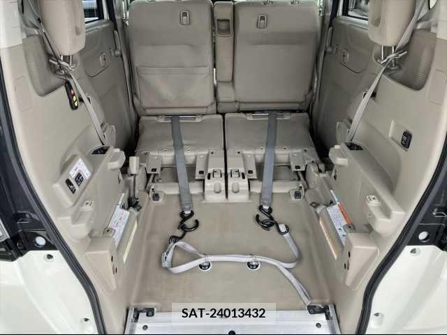 Honda N BOX 2015-03 279446-2