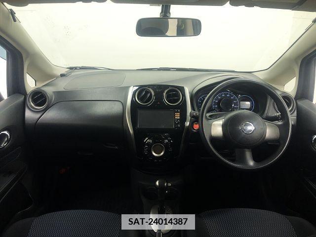 Nissan NOTE 2013-09 365369-1