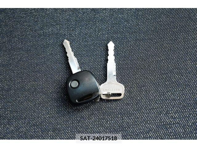 Suzuki ALTO 2023-03 328350-27