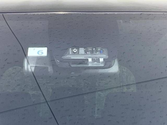 Toyota VOXY 2018-06 6868-5