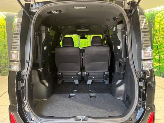 Toyota VOXY 2018-06 6868-11