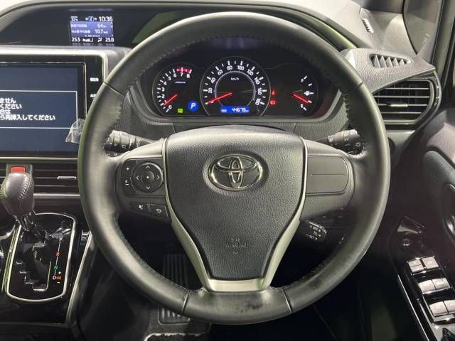 Toyota VOXY 2018-06 6868-12