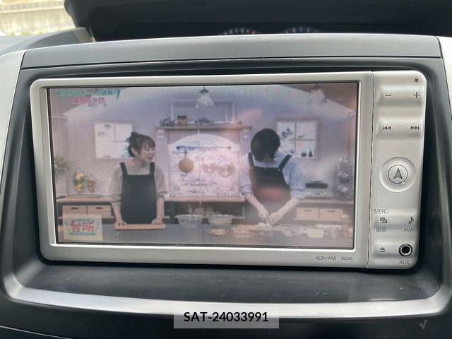 Toyota NOAH 2010-12 365085-13