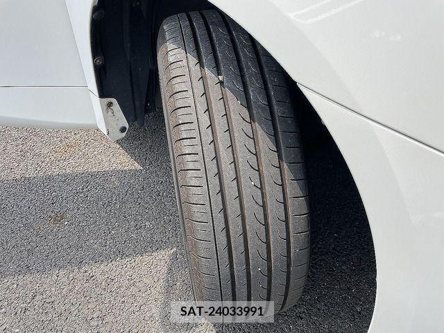 Toyota NOAH 2010-12 365085-8