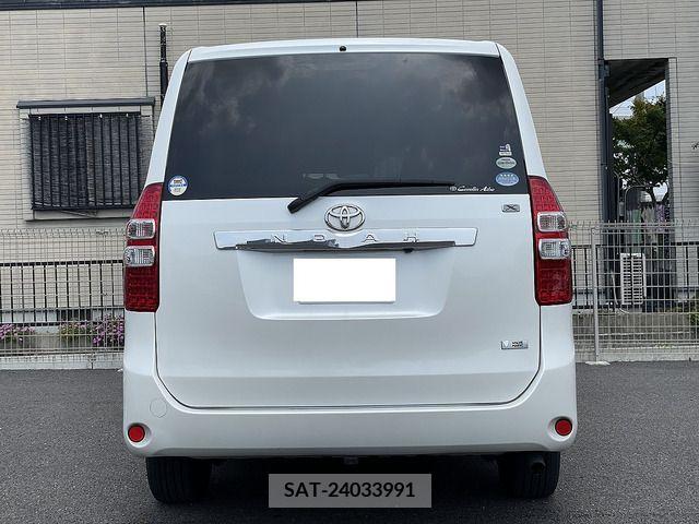 Toyota NOAH 2010-12 365085-5