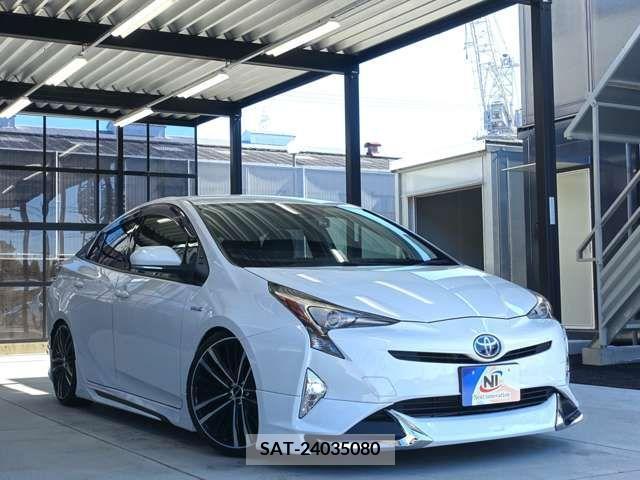 Toyota PRIUS 2018-12 222782-10