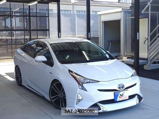 Toyota PRIUS 2018-12 222782-11