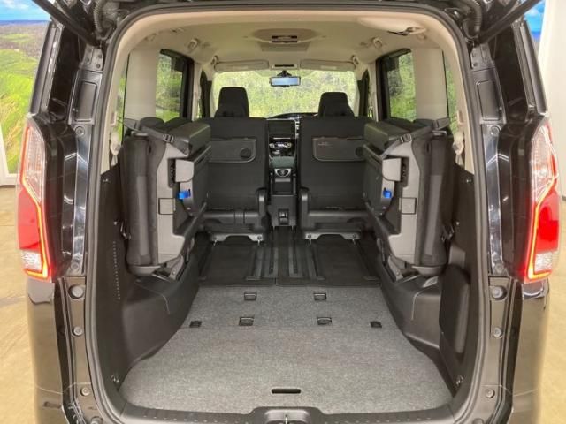 Nissan SERENA 2020-09 184677-12