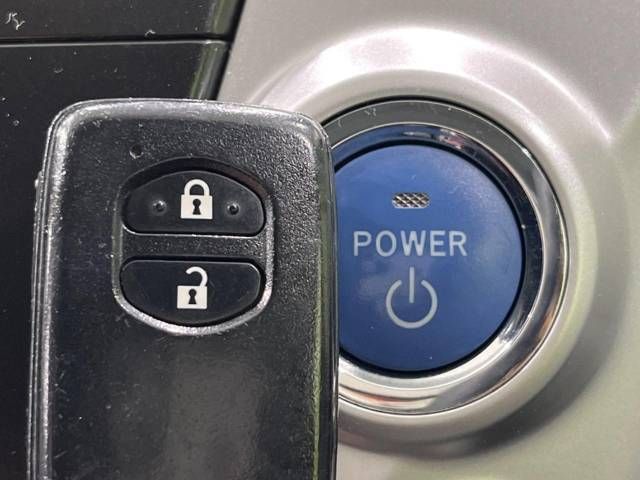 Toyota PRIUS ALPHA 2011-10 17361-7