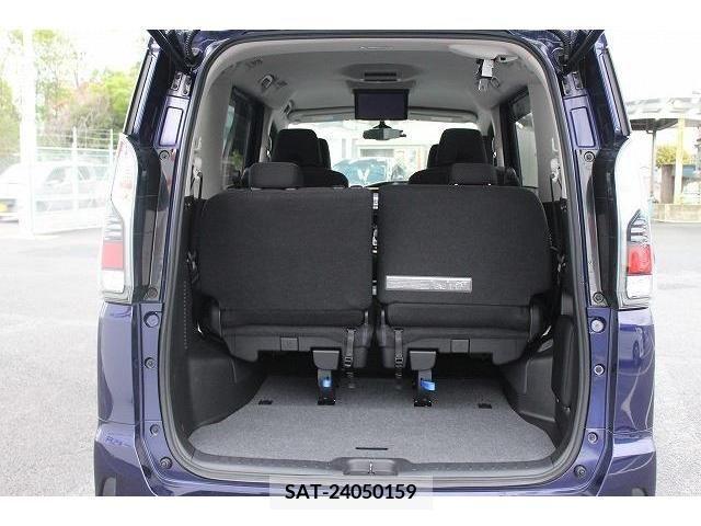 Nissan SERENA 2018-04 284118-12