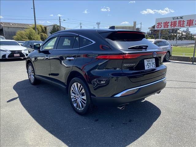 Toyota HARRIER HYBRID 2021-02 905-2