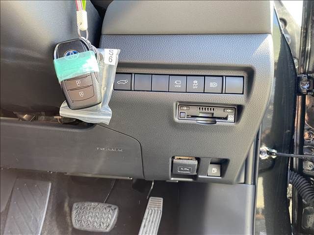 Toyota HARRIER HYBRID 2021-02 905-9