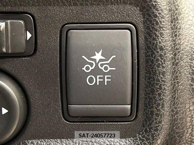 Nissan NOTE 2019-03 373577-4