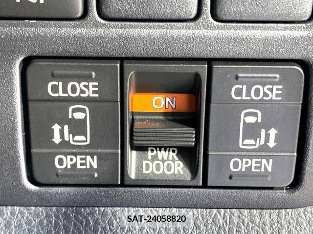 Toyota VOXY 2018-02 394981-5