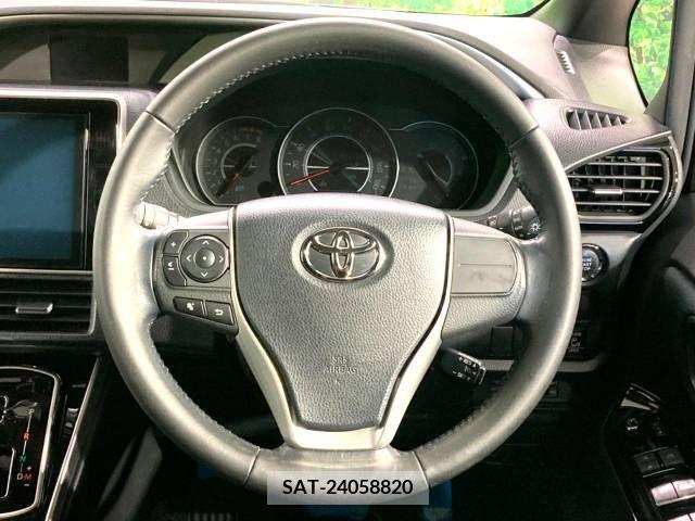Toyota VOXY 2018-02 394981-12