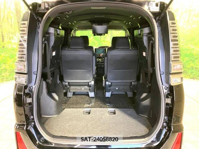 Toyota VOXY 2018-02 394981-11