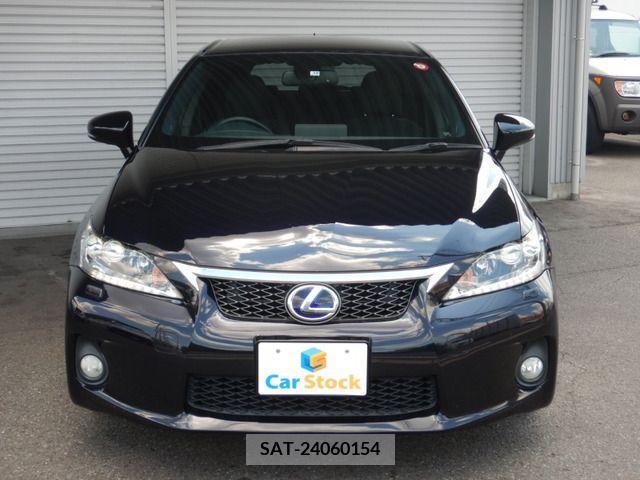Lexus CT 2011-10 362715-1