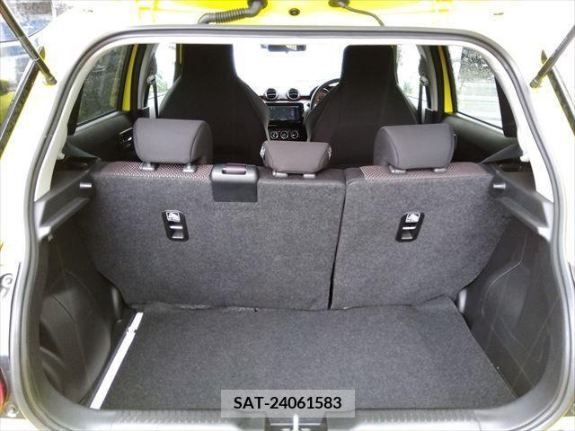 Suzuki SWIFT 2018-11 208743-13