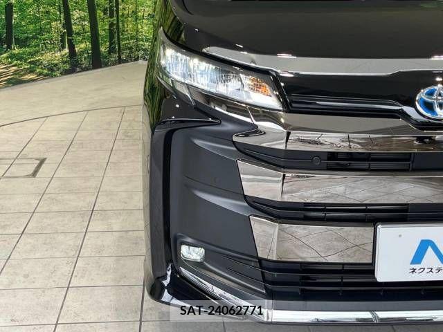 Toyota NOAH HYBRID 2023-01 336610-12