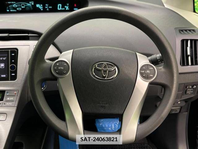 Toyota PRIUS 2013-06 350610-11