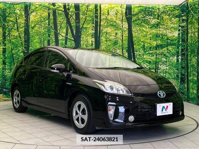 Toyota PRIUS 2013-06 350610-16