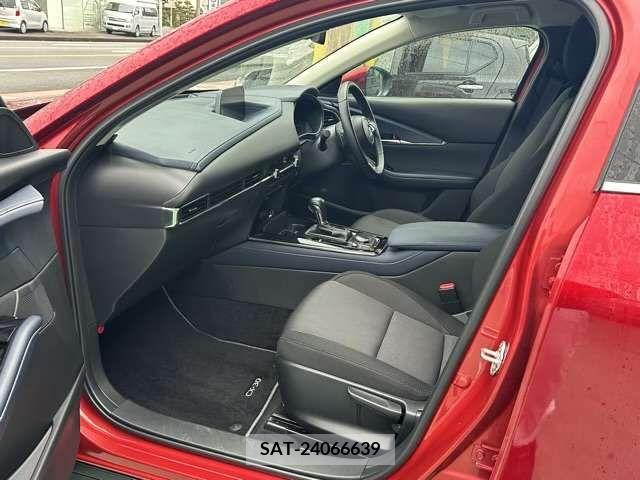 Mazda CX-30 2021-08 302118-9