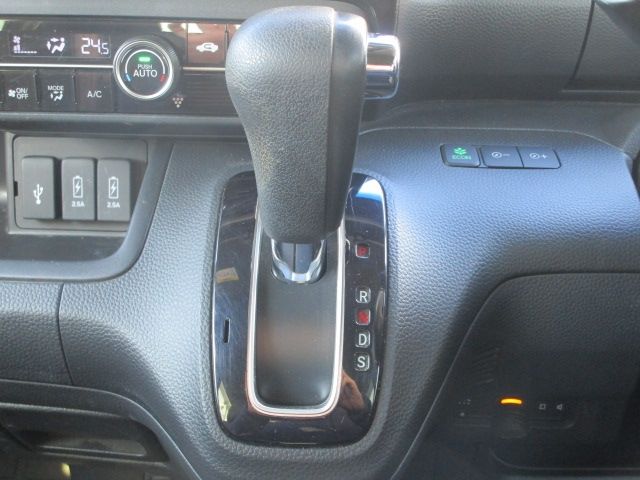 Honda N BOX CUSTOM 2018-06 181539-25