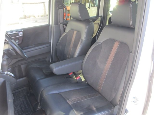 Honda N BOX CUSTOM 2018-06 181539-27