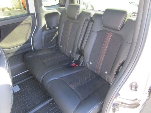 Honda N BOX CUSTOM 2018-06 181539-28