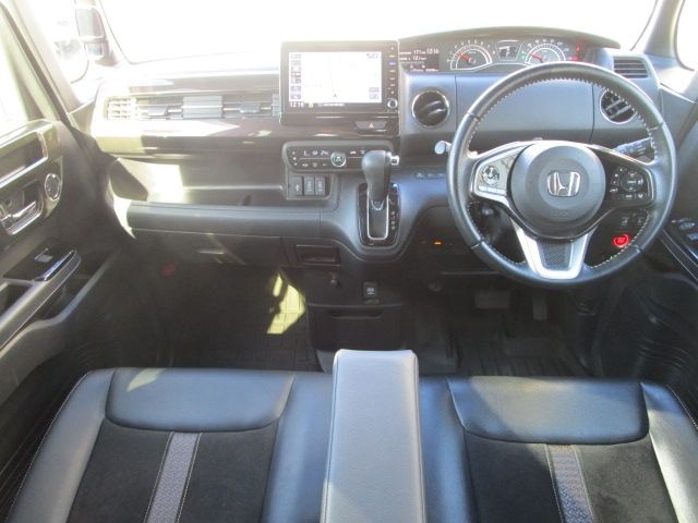 Honda N BOX CUSTOM 2018-06 181539-8