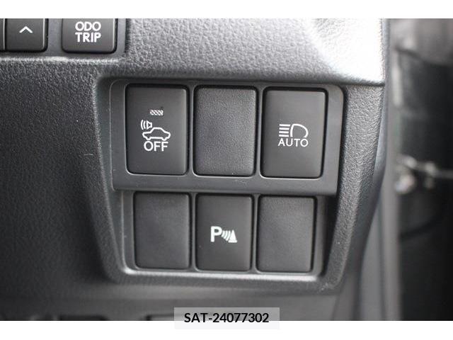 Lexus RC 2020-08 415893-6